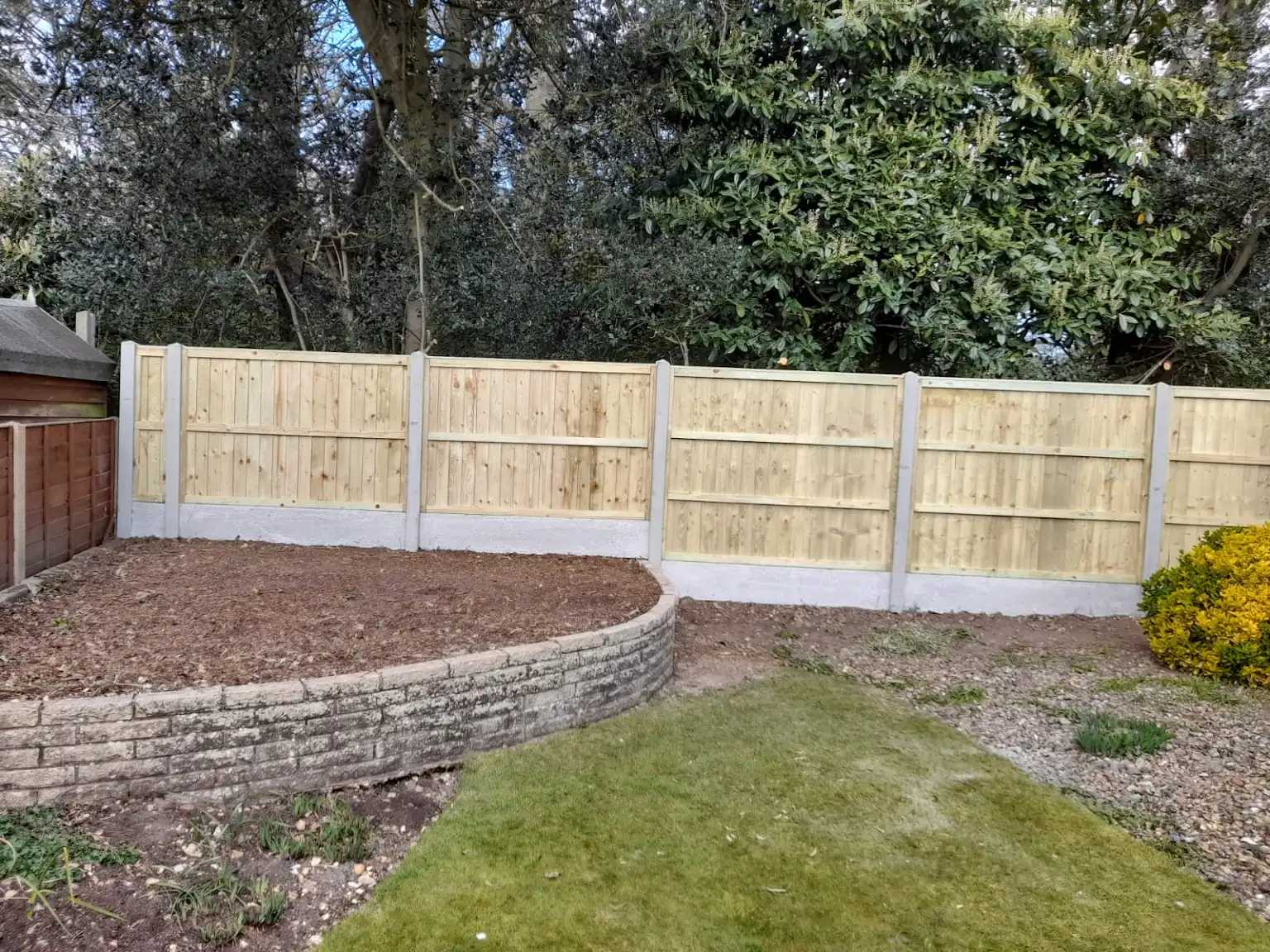 fencing-contractor-in-watford-hertfordshire-14